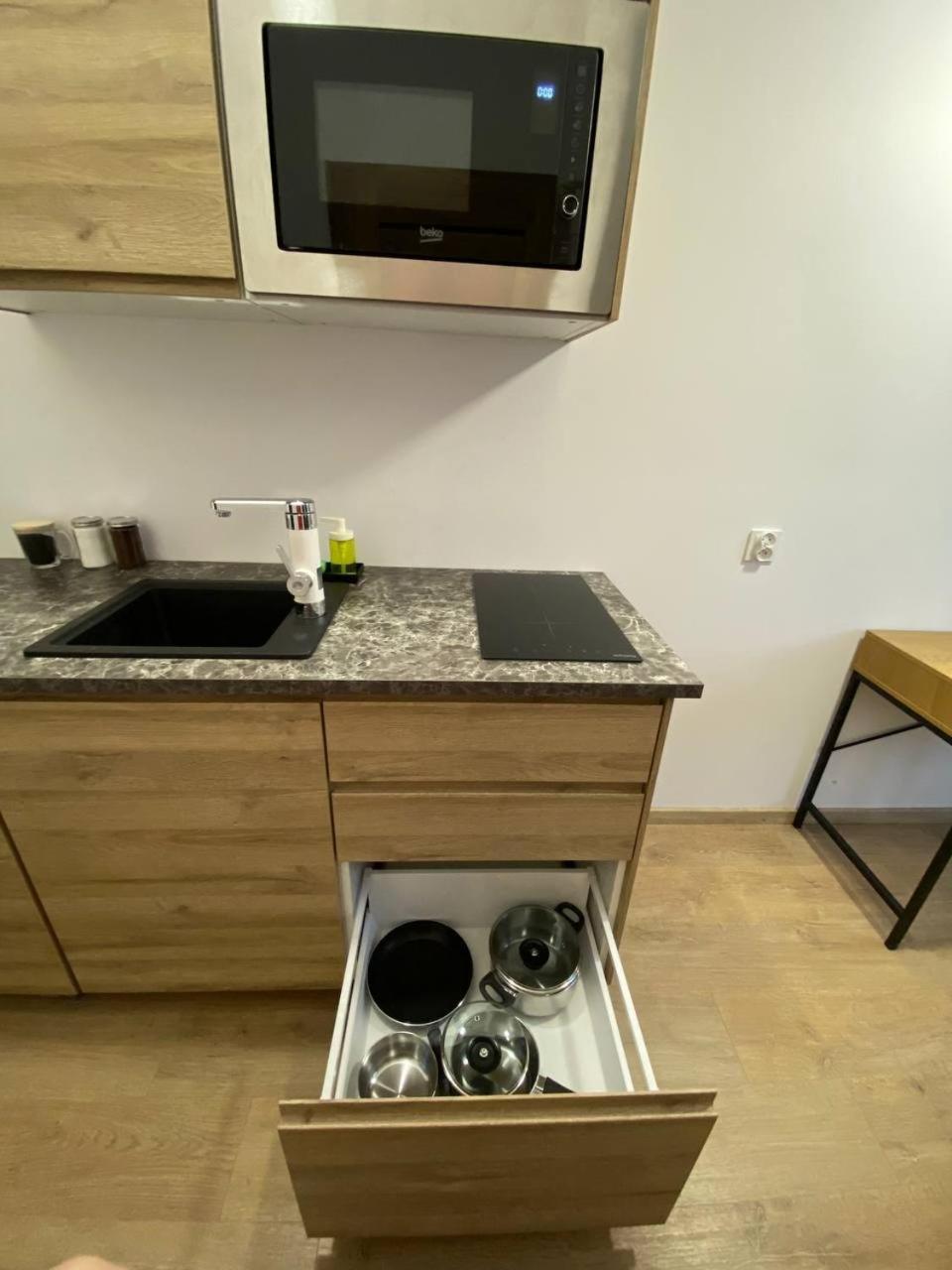 Mh Apartments Centrum ジェシュフ エクステリア 写真